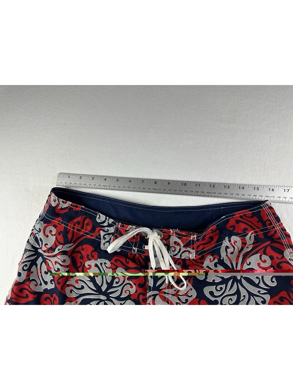 Y2K Sideout Men’s Swimming Trunks size 33, Blue & Red, Hawaii Vibe